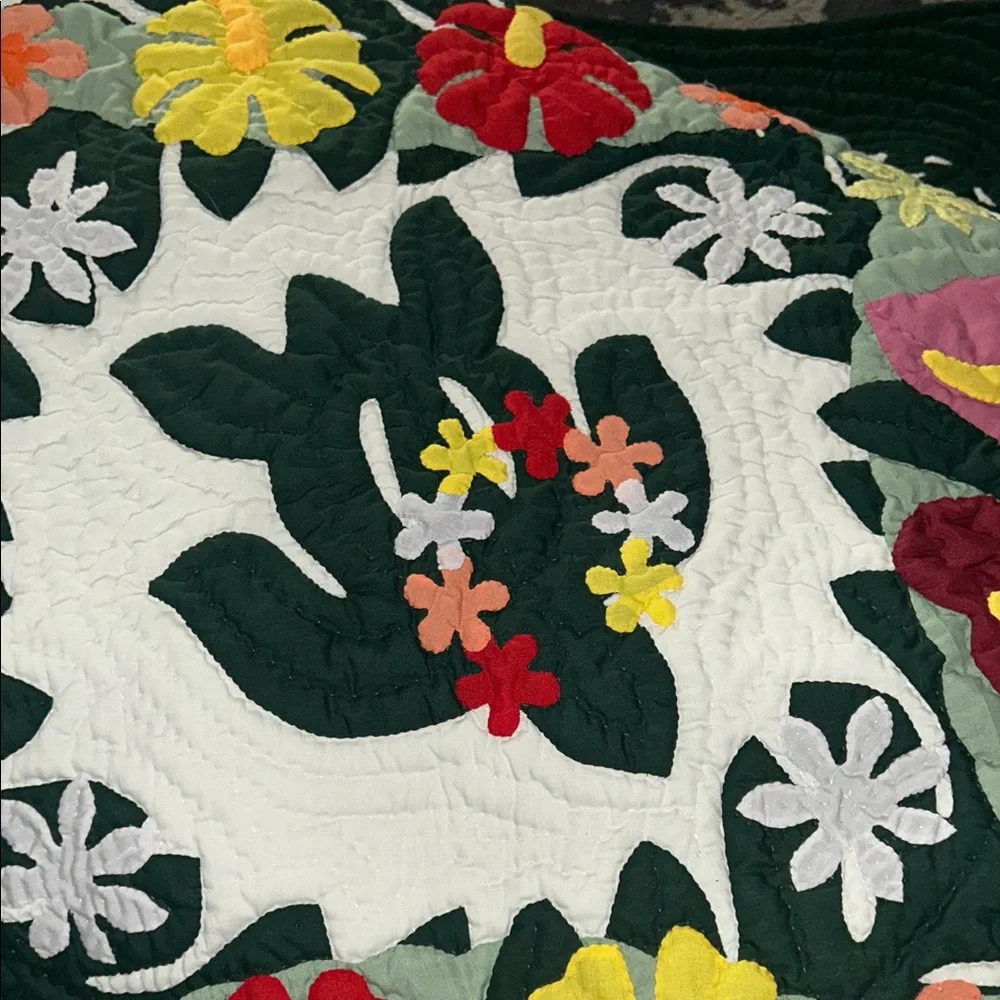 Floral green Hawaiian Quilt